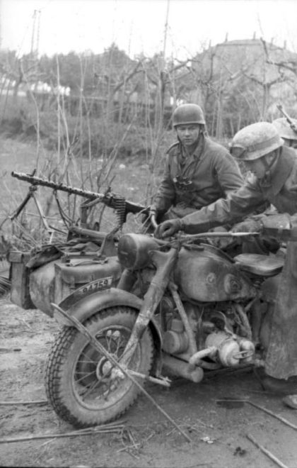 BMW R75, MG34, WW2, WEAPONS, VEHICLES